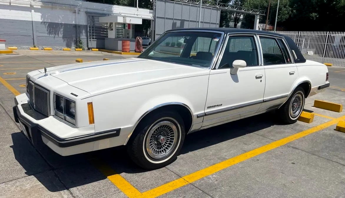 Image of Pontiac Bonneville